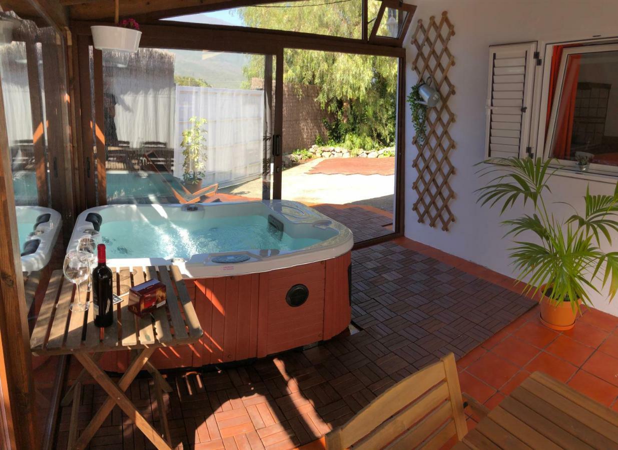 Casa Cora Con Jacuzzi Hébergement de vacances