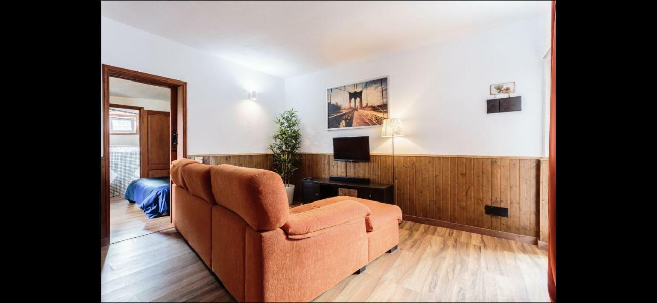 Casa Cora Con Jacuzzi Hébergement de vacances *